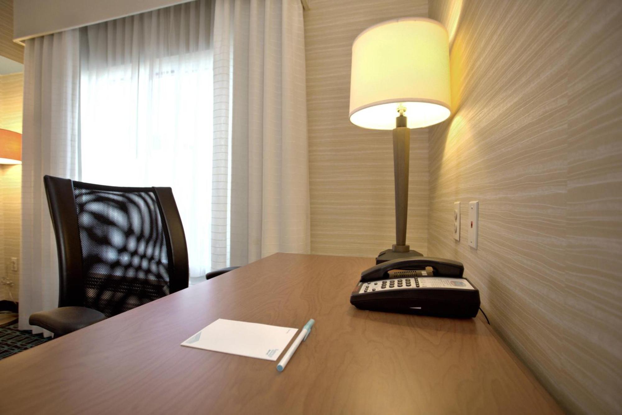 Fairfield Inn & Suites By Marriott Edison - South Plainfield Eksteriør bilde